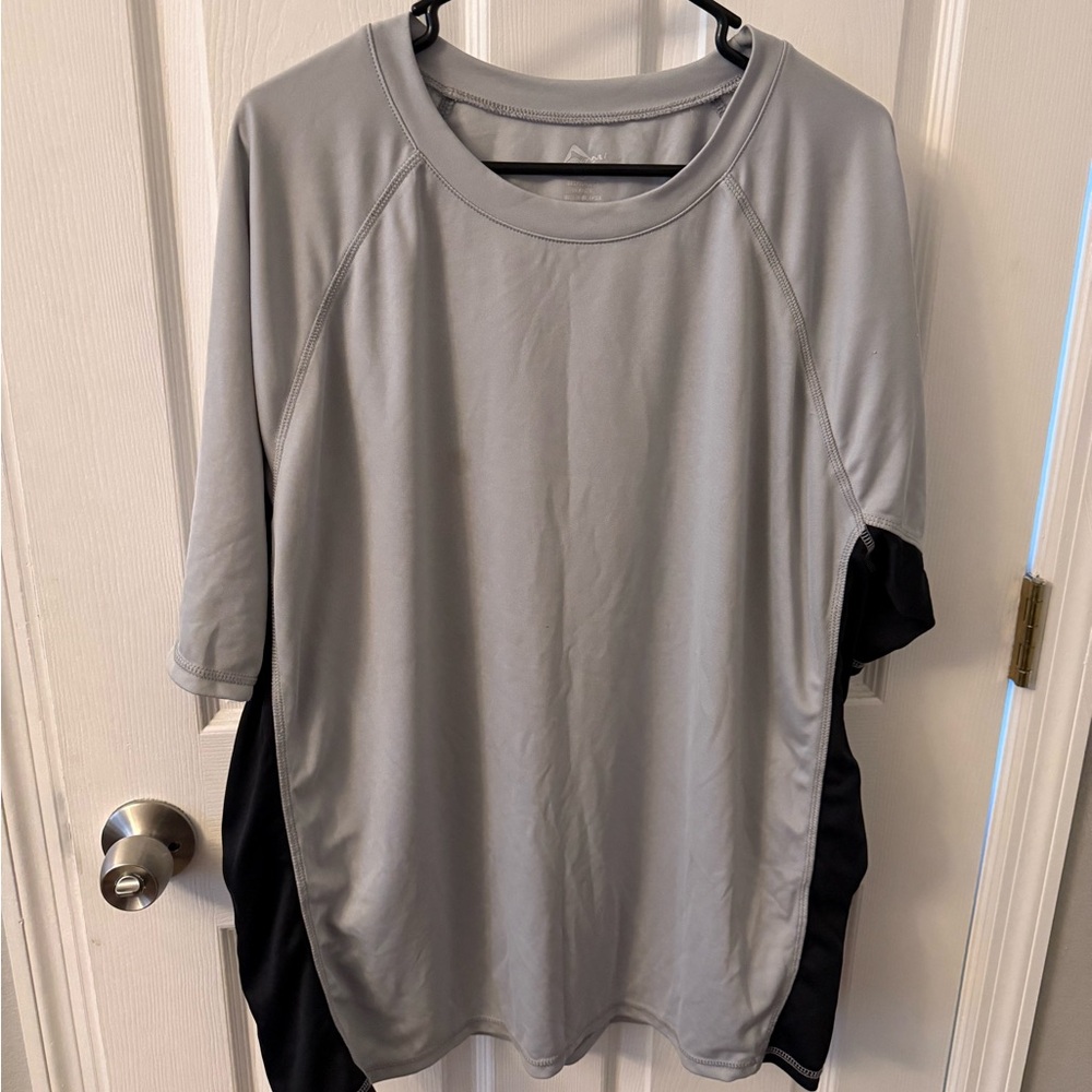 Amazon Gray and Black Short Sleeve Tee